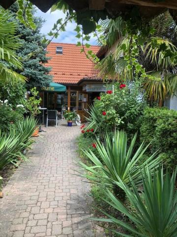 Hotel Blume Freiburg im Breisgau Ngoại thất bức ảnh